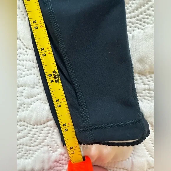 Lululemon women Navy mesh ankle Leggings size 4 - Picture 6 of 6